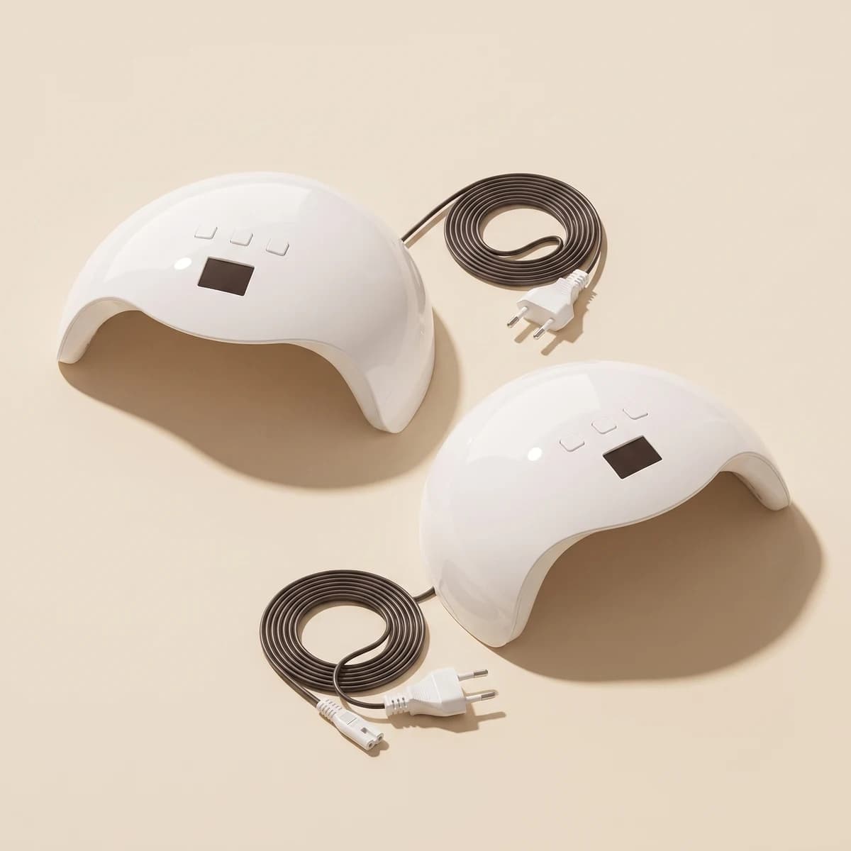 Contenu de l'offre Le Duo : deux lampes UV LED 48W et leurs deux adaptateurs secteur